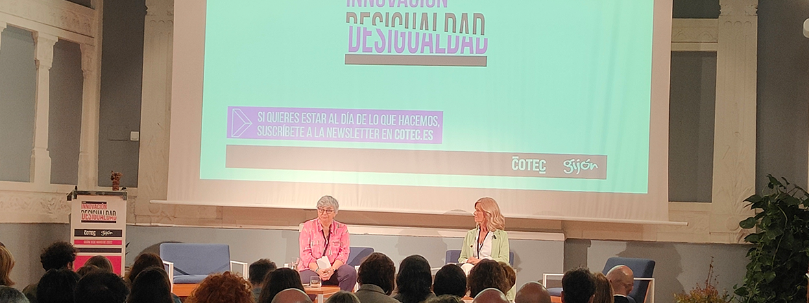 Ana González y Cristina Garmendia